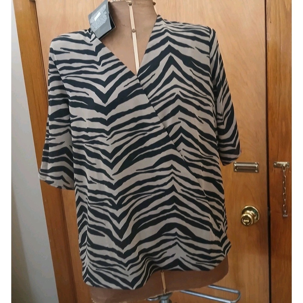 NWT Iman Zebra Stripe Cold Shoulder Top Size S Mock-Wrap Lightweight Office Core